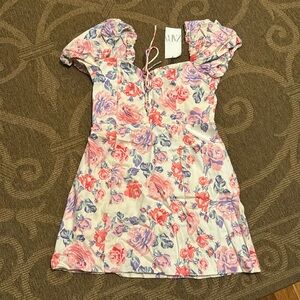Floral fitted mini dress Zara perfect for spring NWT size L